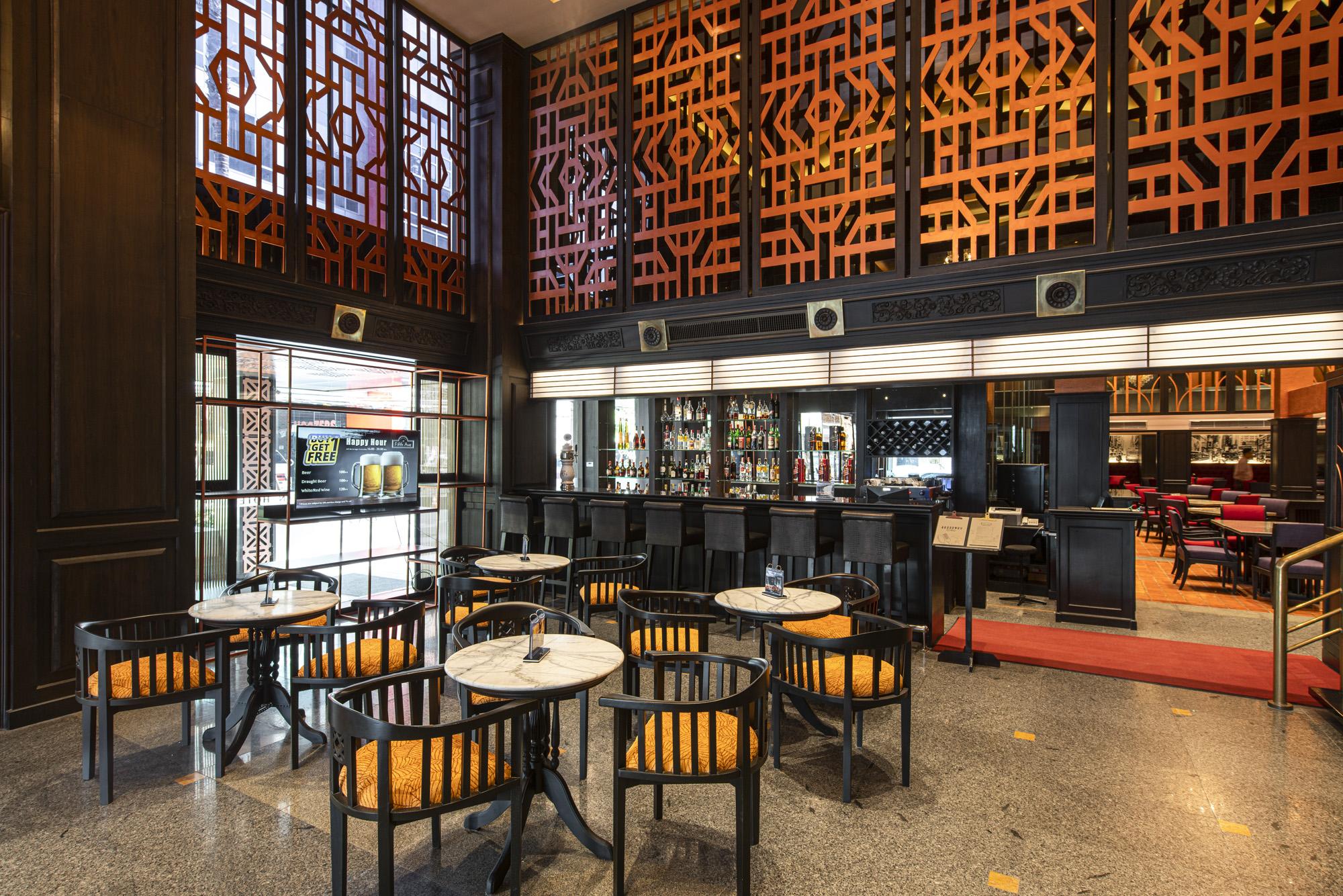 Manhattan Hotel Bangkok Restaurace fotografie